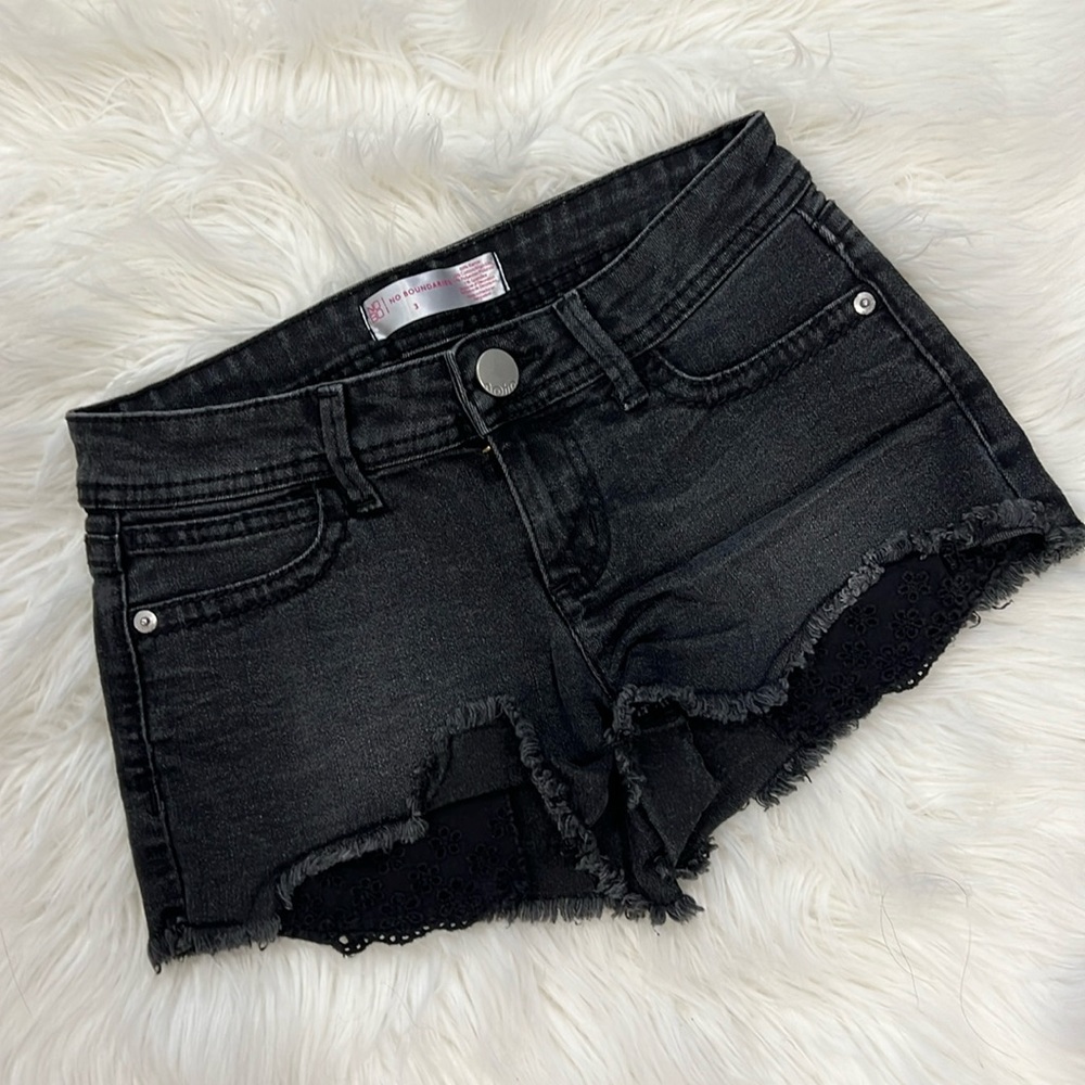 No Boundaries cutoff shorts